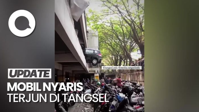 Mobil Tabrak Pagar Parkiran di Tangsel, Nyaris Terjun dari Lantai 2