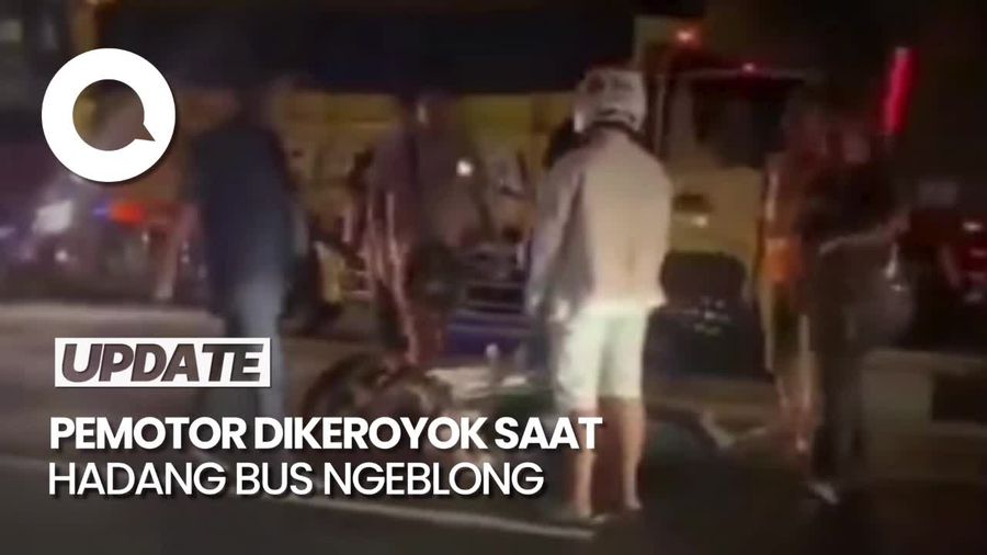 Pemotor di Lamongan Diamuk Saat Hadang Bus Lawan Arah