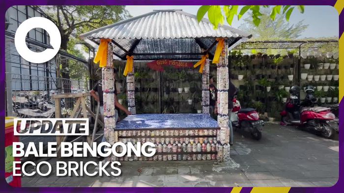 Mahasiswa di Bali Bikin Gazebo Pakai Eco Bricks