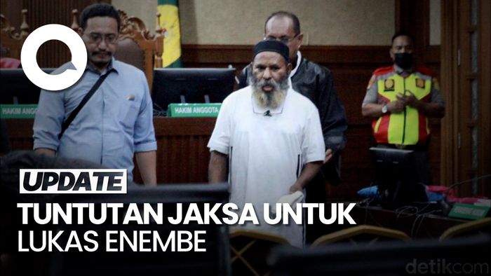 Paket Tuntutan Lukas Enembe: 10,5 Tahun Bui-Cabut Hak Politik