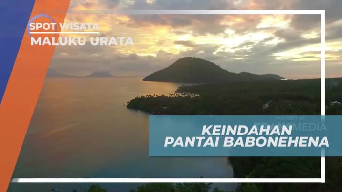 Berenang Seru di Pantai Babonehena Ditemani Keindahan Alam Halmahera Barat