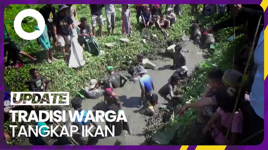 Warga di Sulsel Rayakan Tradisi Tangkap Ikan di Rawa