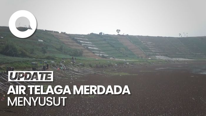 Penampakan Debit Air Telaga Merdada Dieng Menyusut Akibat Kekeringan
