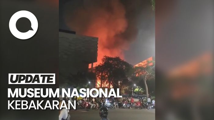 Penampakan Museum Nasional Kebakaran, Api Membubung Tinggi!