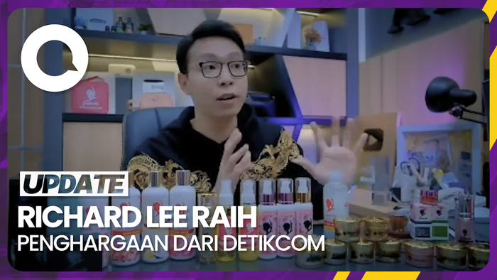 Richard Lee Raih Penghargaan Dokter Estetika Terinovatif di detikcom Awards