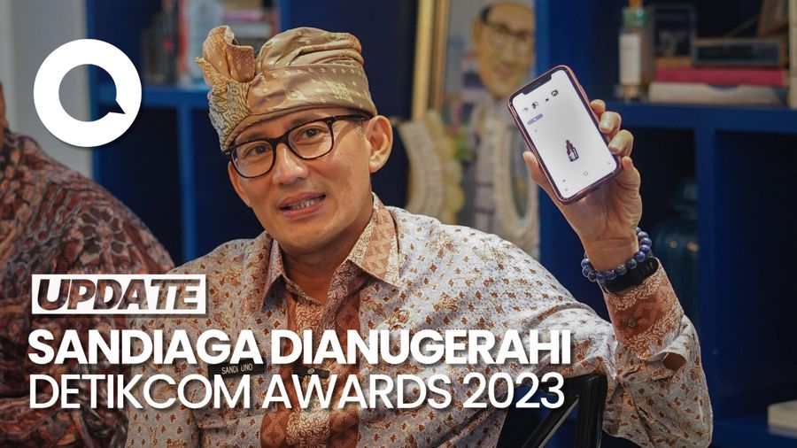Sandiaga Uno Raih Penghargaan Tokoh Pengembangan Desa Wisata