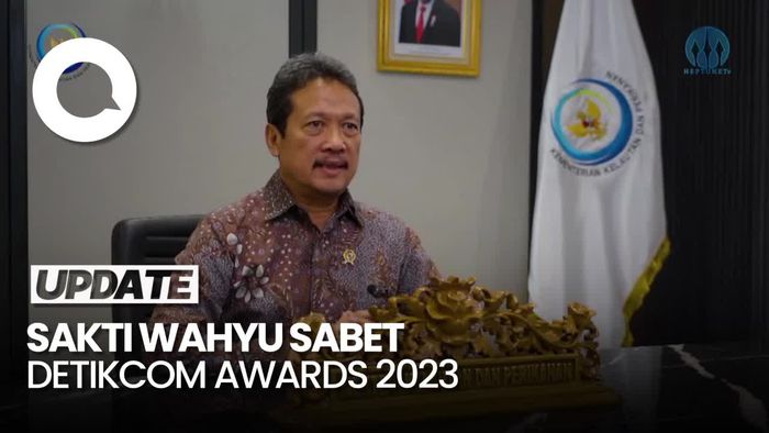 Sakti Wahyu Trenggono Raih Penghargaan Tokoh Penggagas Ekonomi Biru