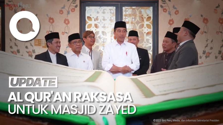 Masjid Zayed Terima Al-Quran Raksasa Pemberian Presiden Jokowi
