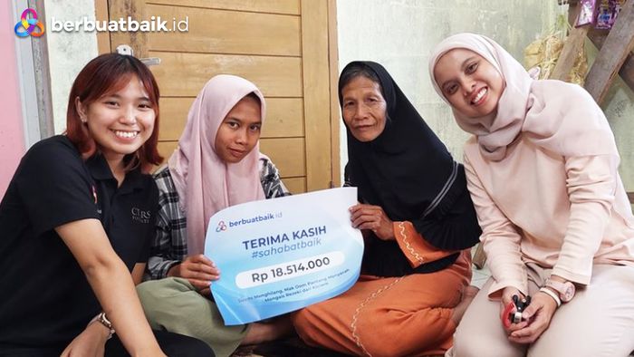 Senyum Mak Oom, Sudah Punya Warung hingga Ternak Kambing