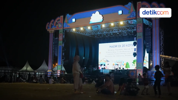 Kian Malam Kian Ramai Pesta Rakyat Simpedes Gresik