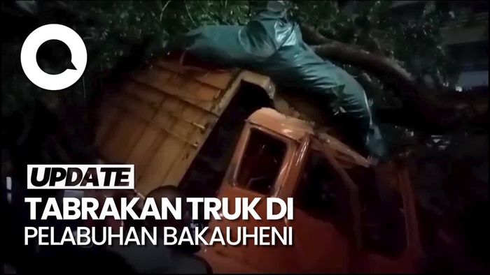 Detik-detik Truk Tabrak Gerbang Pelabuhan Bakauheni, 1 Orang Tewas