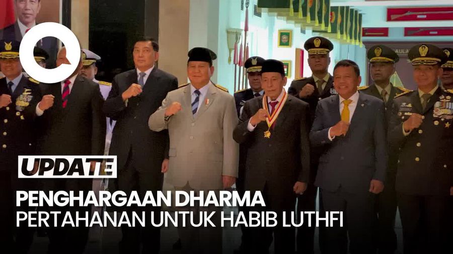Habib Luthfi Terima Penghargaan Dharma Pertahanan dari Prabowo