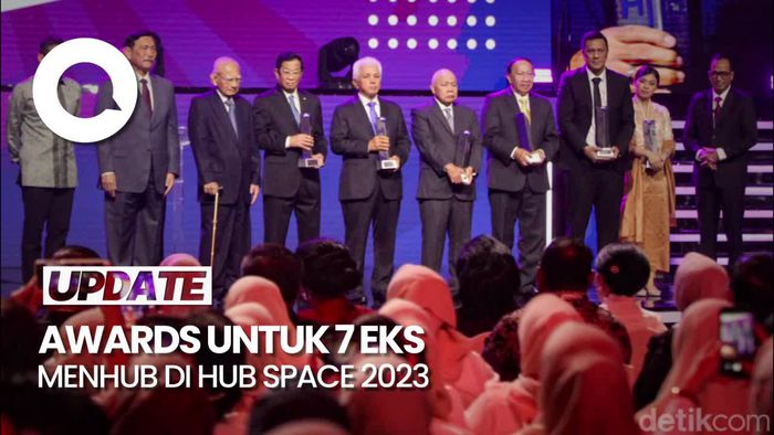 Sederet Eks Menhub Diberi Awards di Hub Space X KAI Expo 2023