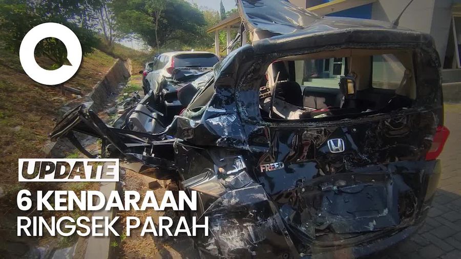 Kondisi Honda Freed Tak Berbentuk Seusai Tertindih CR-V di Tol Semarang