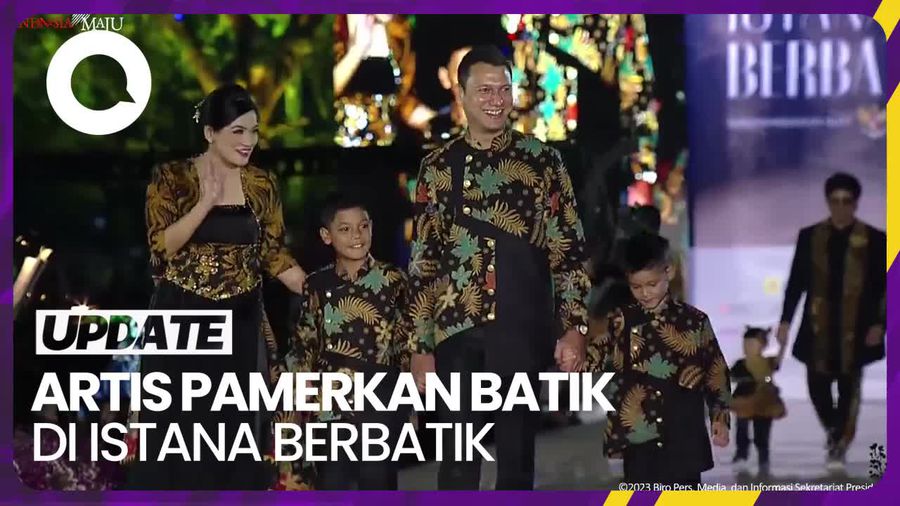 Gaya Artis Pamerkan Batik Bersama Keluarga di Istana Berbatik