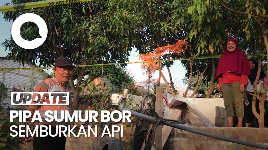 Pipa Sumur Bor Semburkan Api Hebohkan Warga Pamotan Rembang