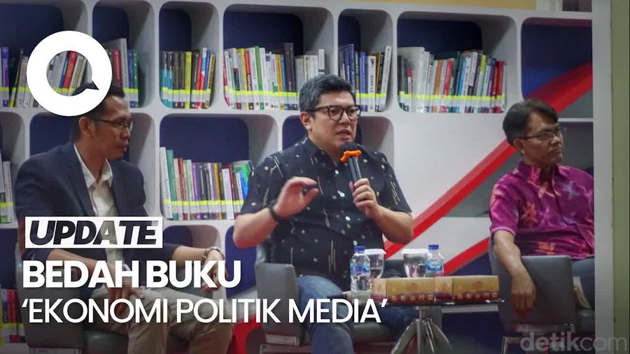 Membedah Buku Ekonomi Politik Media di Telkom University