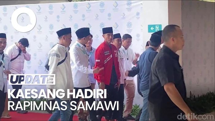Pakai Jaket PSI, Kaesang Hadiri Rapimnas Relawan Samawi di Istora