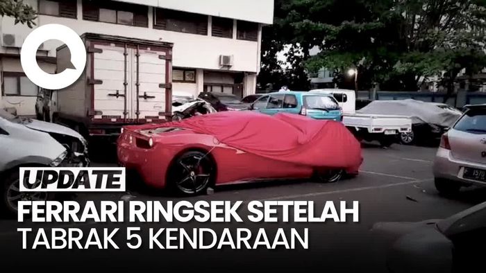 Ferrari Ringsek Setelah Tabrak 5 Kendaraan di Senayan, Pengemudi Jadi Tersangka