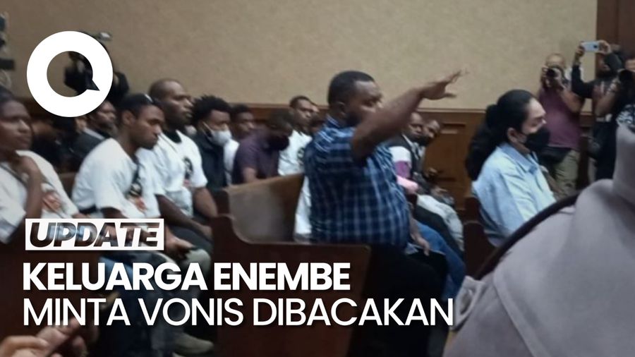 Kala Keluarga Lukas Enembe Hampir Terobos Ruang Steril Sidang