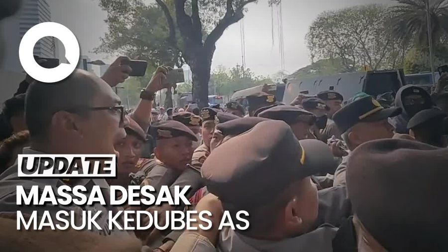 Panas! Massa PA 212 Sempat Desak Masuk Kedubes AS