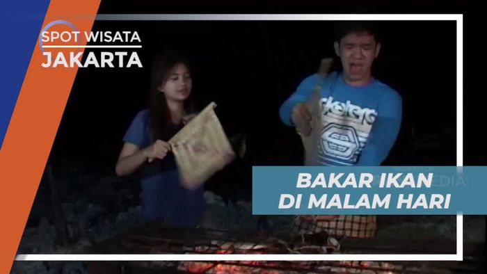 Bakar-bakar Ikan Berselimut Sejuknya Udara Malam, Jakarta