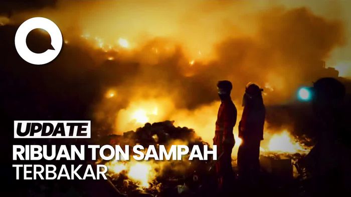 Penampakan Kobaran Api di TPA Bakung Bandar Lampung