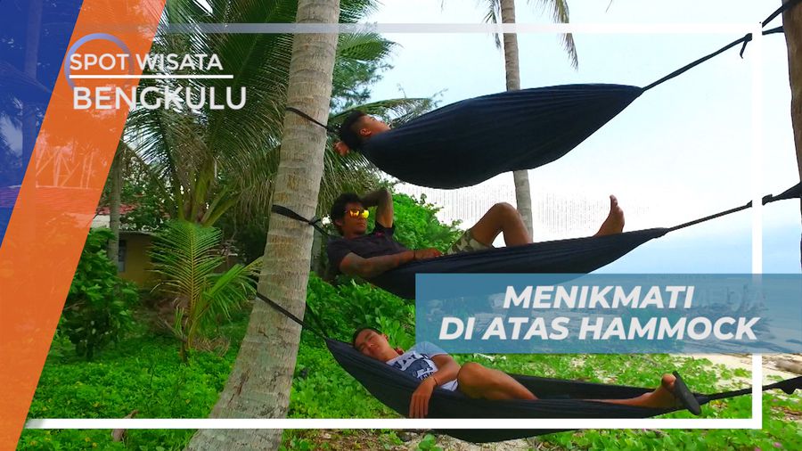 Bersantai di Atas Hammock, Menikmati Semilirnya Angin Pantai, Bengkulu