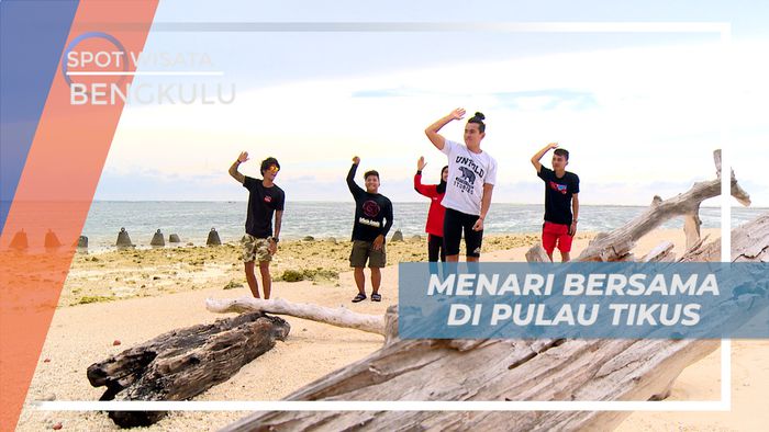 Berbagi Keseruan, Berjoget Ria di Tepi Pantai Pulau Tikus, Bengkulu