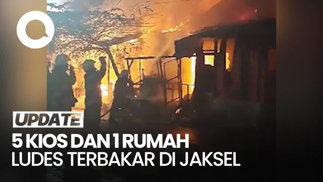 Kebakaran Di Lebak Bulus Jaksel, 13 Mobil Damkar Diterjunkan