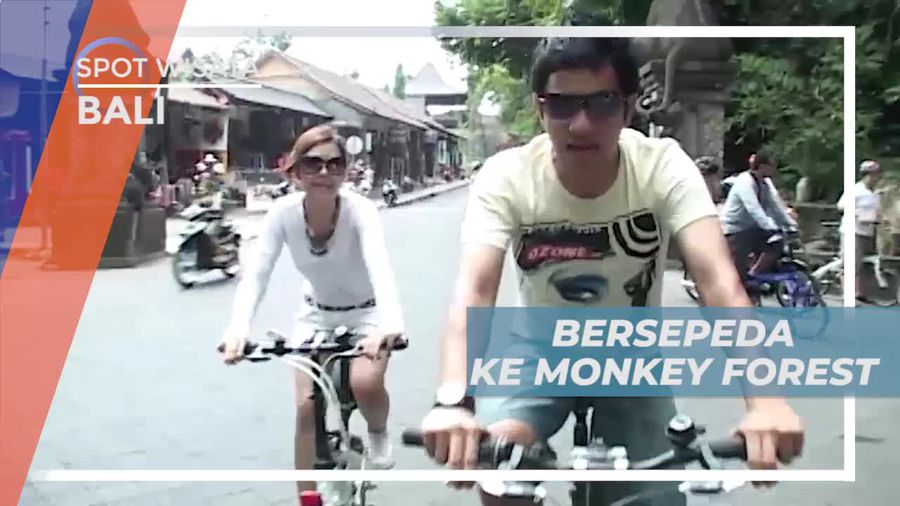 Bersepeda Seru Menuruni Anak Tangga Menuju Monkey Forest Bali