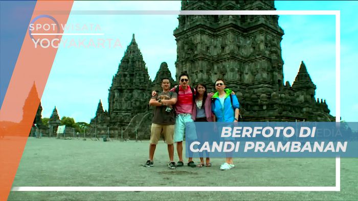 Cekrak-cekrek Abadikan Momen Seru di Candi Prambanan, Yogyakarta