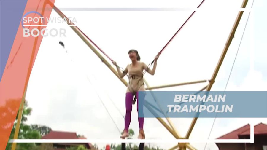 Mencoba Wahana Trampolin di Happy Land Bogor