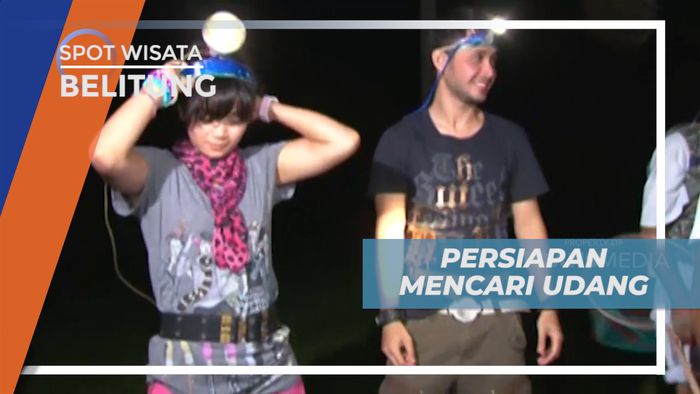 Persiapan Berburu Udang di Pantai Pulau Bayan Pada Malam Hari, Belitung