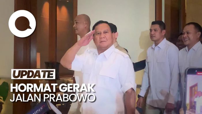 Aksi Prabowo Hormat Gerak Jalan Seusai Rapimnas Gerindra