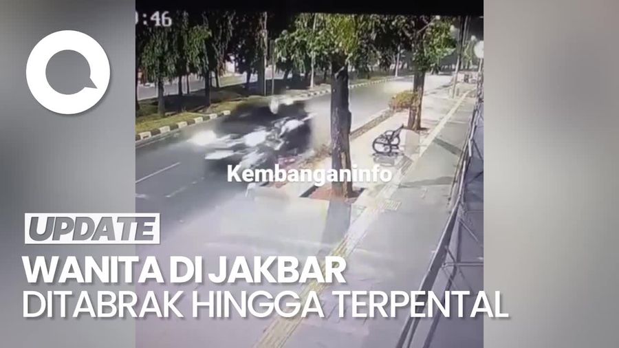 Video Detik-detik Wanita di Jakbar Diseruduk Fortuner hingga Terpental
