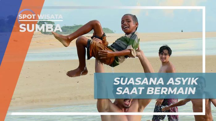 Berlarian Seru Bersama Anak-anak Desa Ratenggaro Sumba 