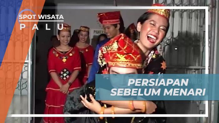 Memakai Kostum dan Berdandan, Persiapan Ikut Parade Tari, Palu