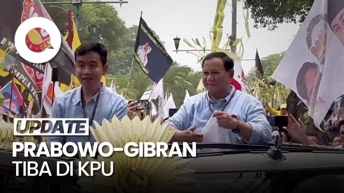 Naik Maung Berhias Janur, Prabowo-Gibran Tiba di KPU RI