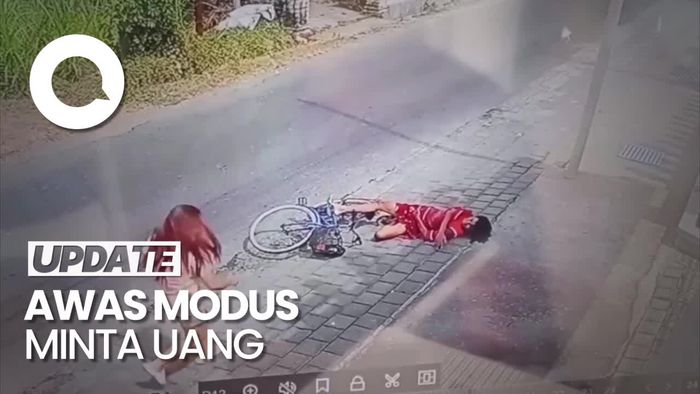 Terekam CCTV Wanita Pura-pura Jatuh Terserempet Mobil, Ternyata Minta Uang