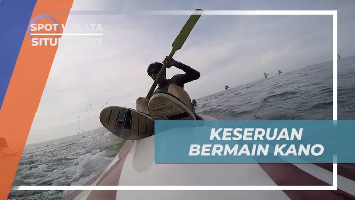 Menyusuri Tepi Pantai Pasir Putih Dengan Kano, Situbondo 