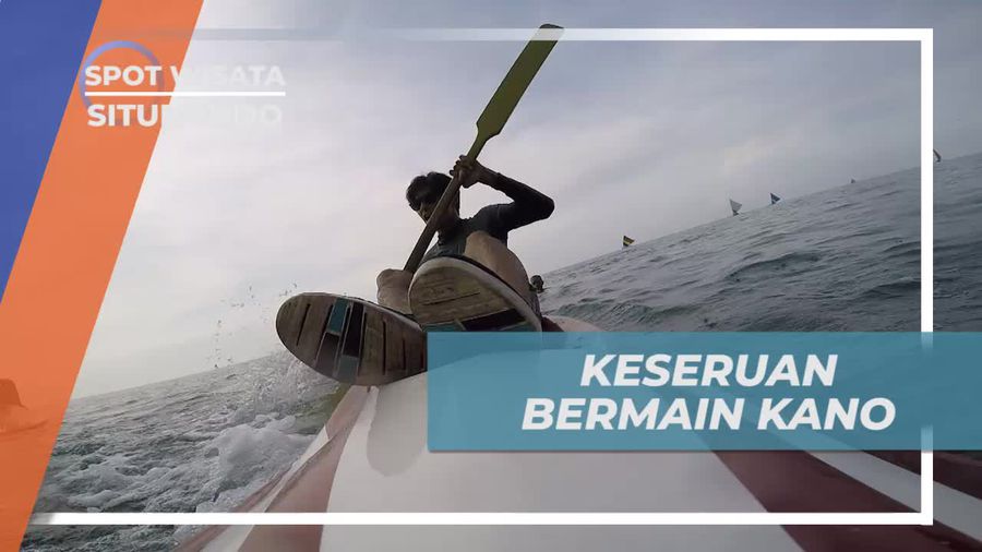 Menyusuri Tepi Pantai Pasir Putih Dengan Kano, Situbondo 