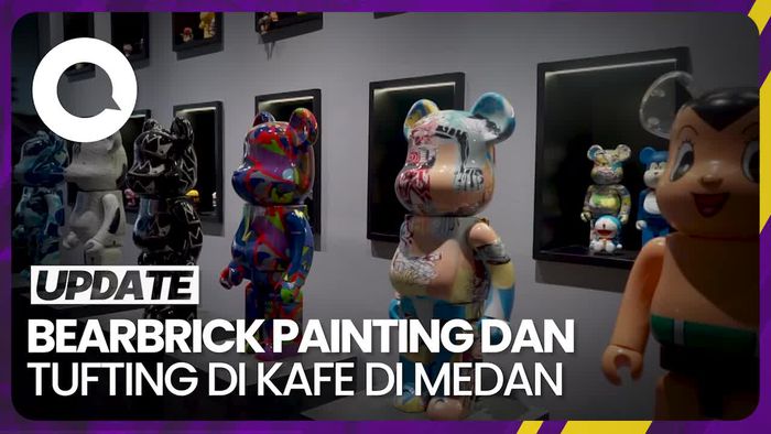 Berkreasi Melukis Bearbrick Painting dan Tufting di Kafe