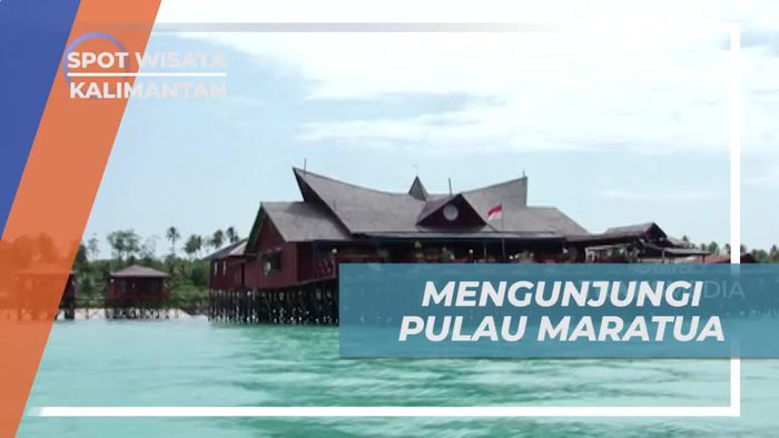 Perjalanan ke Pulau Maratua, Ditemani Bentangan Indah Laut Biru