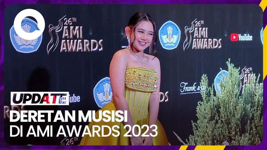 Gaya Musisi Tanah Air di Red Carpet AMI Awards 2023