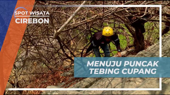 Melintasi Jalan Terjal Menuju Puncak Tebing Cupang Cirebon