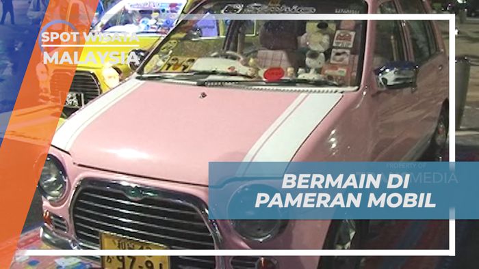 Seru-seruan di Pameran Mobil di Kawasan Putrajaya, Malaysia
