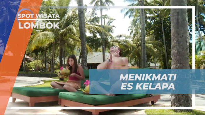 Menikmati Kesegaran Es Kelapa Muda Penghilang Dahaga, Lombok