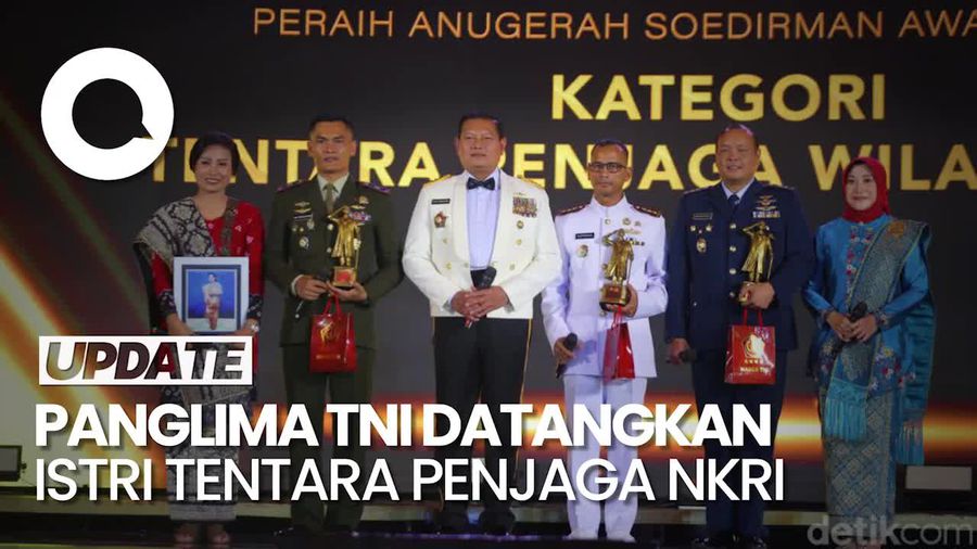 Saat Panglima TNI Beri Kejutan ke Penerima Soedirman Awards 2023