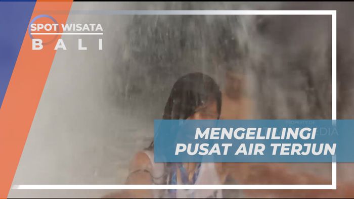 Seru-seruan Berenang di Bawah Aliran Air terjun Tegenungan, Bali